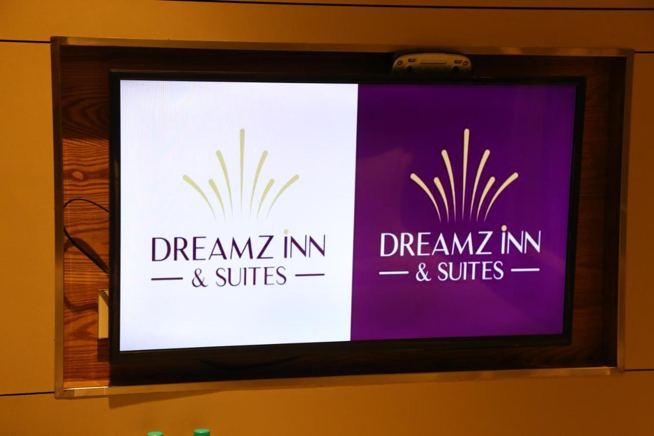 Dreamz Inn&Suites Zirakpur Exterior foto